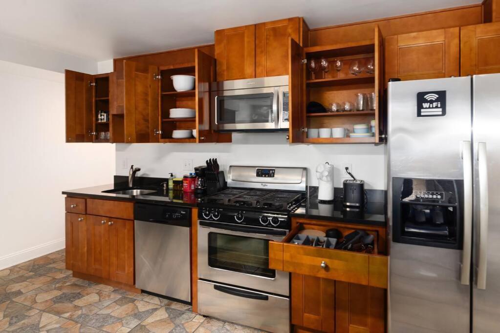 Upscale 2br With Patio Apartment